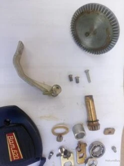 LOT IMPORTANT DE PIECES POUR MOULINET BAM 620 . ( PIECES NEUVES ) -Pêche Soldes Boutique 00005 LOT IMPORTANT DE PIECES POUR MOULINET BAM 620 . PIECES NEUVES