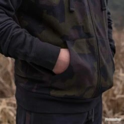 Avid Carp Distortion Onesie XXL -Pêche Soldes Boutique 00008 Distortion Onesie XXL